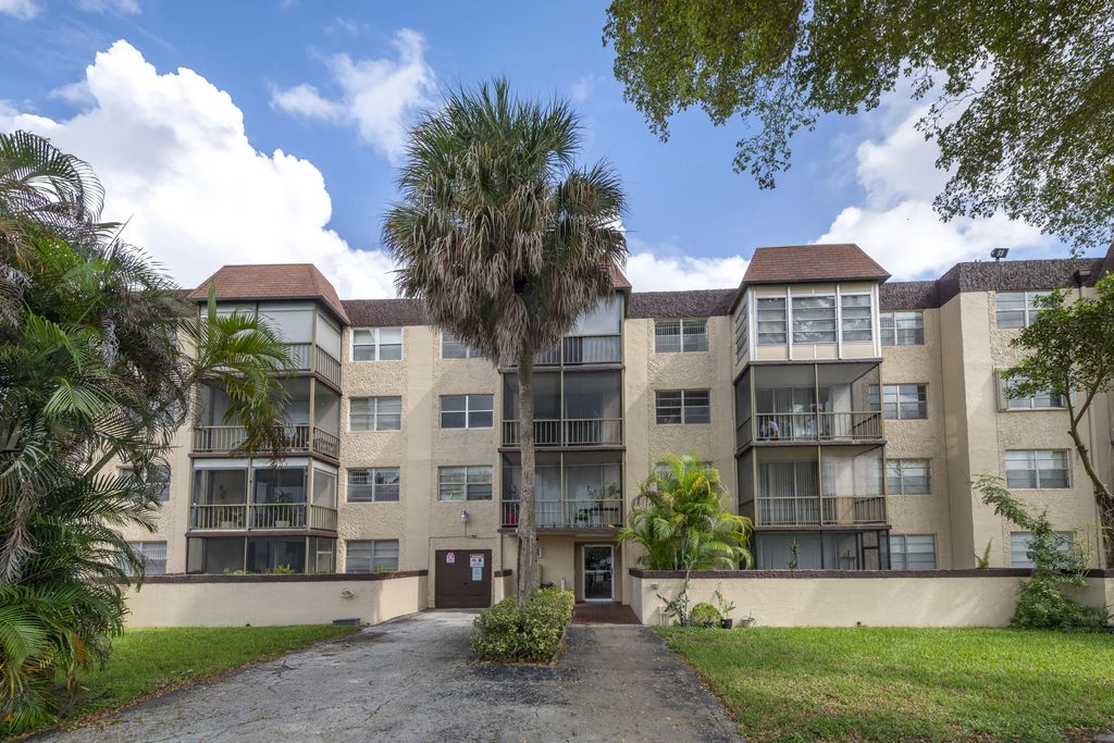 7300 Nw 17th Street #105, Plantation