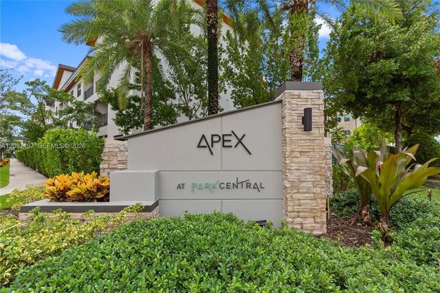 2 of 43 - 7865 Nw 104th Avenue #4, Doral, FL