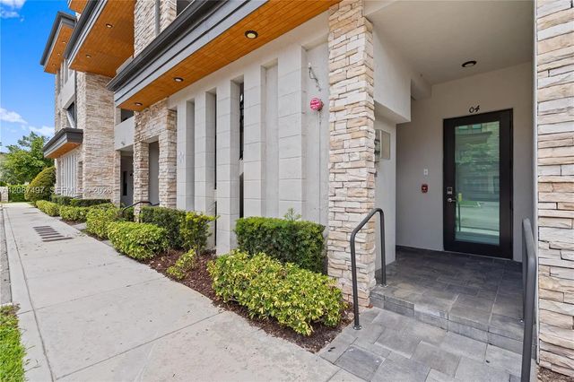 3 of 43 - 7865 Nw 104th Avenue #4, Doral, FL