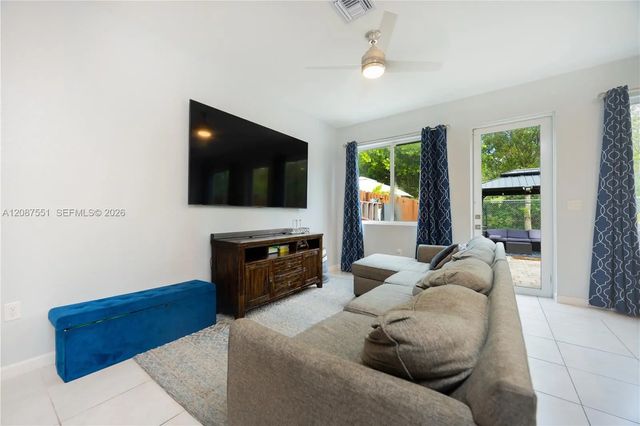 5 of 40 - 20828 Nw 9 Path, Miami Gardens, FL