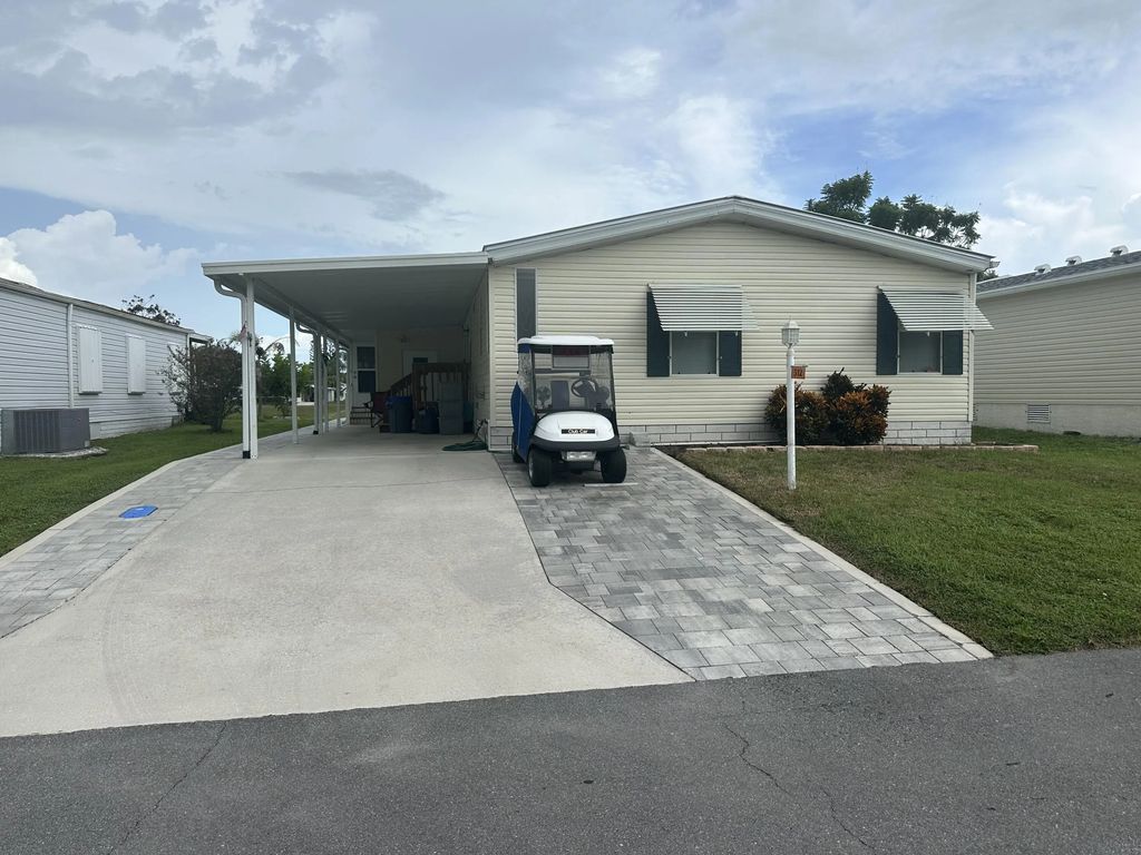 512 Thames Bluff Ridge, Fort Pierce