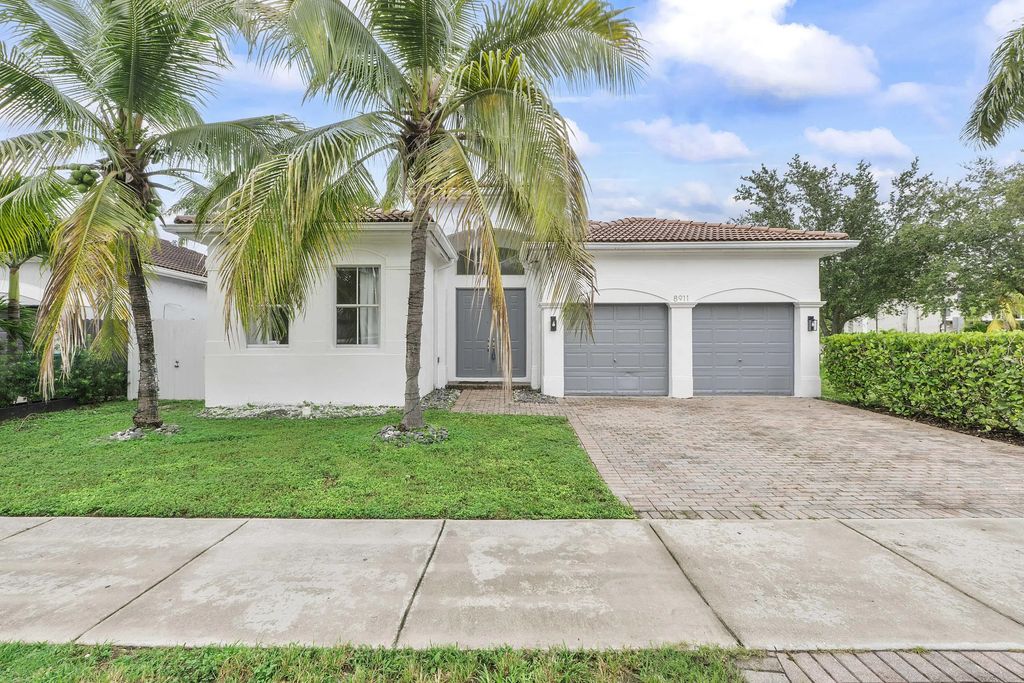 8911 Nw 178th Lane, Hialeah