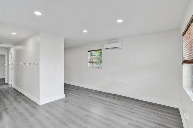 5 of 33 - 1341 Nw 75th Street, Miami, FL