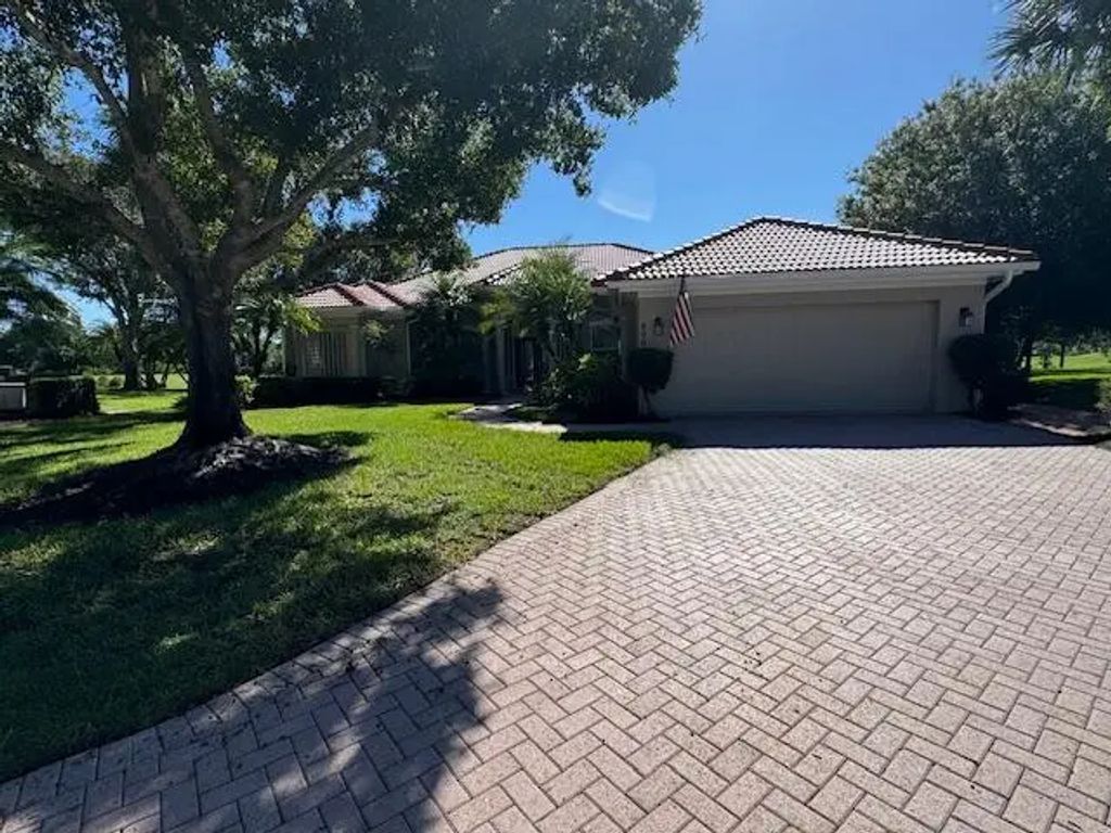 8008 Links Way, Port St. Lucie