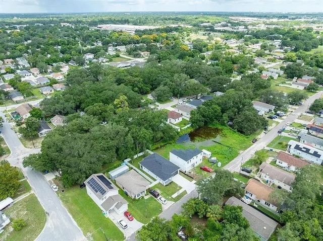 2 of 17 - 3706 Wiggins Leaf, Tampa, FL