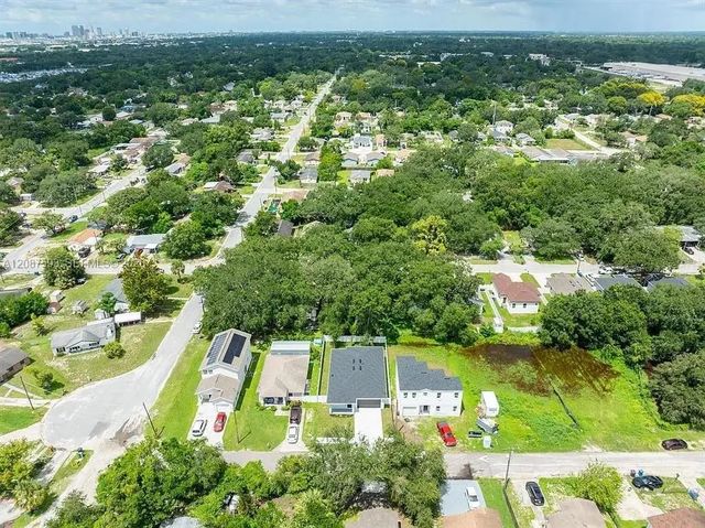 3 of 17 - 3706 Wiggins Leaf, Tampa, FL