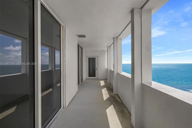 10275 Collins Avenue #1511, Bal Harbour