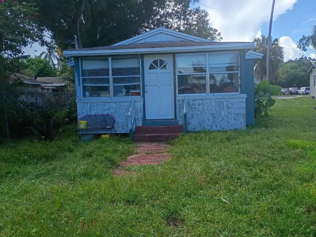 703 Dundas Court, Fort Pierce