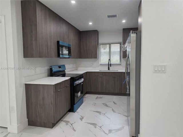 5 of 16 - 348 Nw 8th Street, Pompano Beach, FL