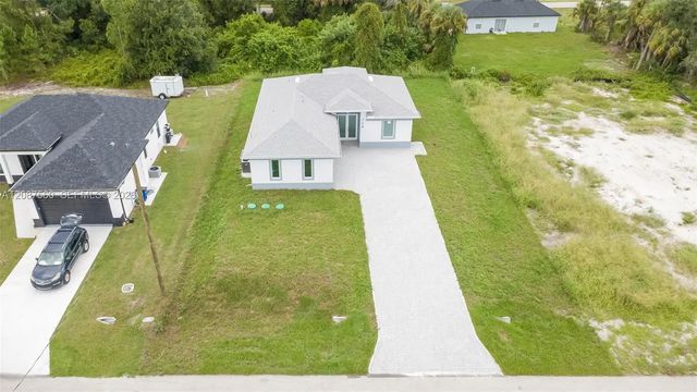 2 of 36 - 758 Bianca, Lehigh Acres, FL