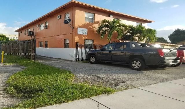 2 of 14 - 1867 Nw 35th Street #1,2,3,4,5,6, Miami, FL