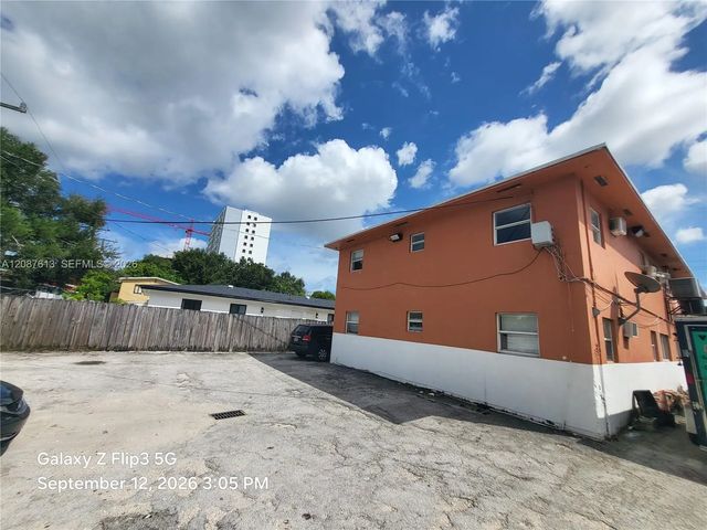 4 of 14 - 1867 Nw 35th Street #1,2,3,4,5,6, Miami, FL