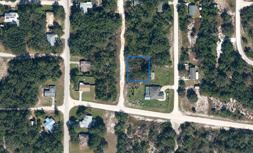 240 N Walker Road, Avon Park