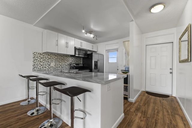 4 of 44 - 5275 Nw 10th Court #305, Plantation, FL