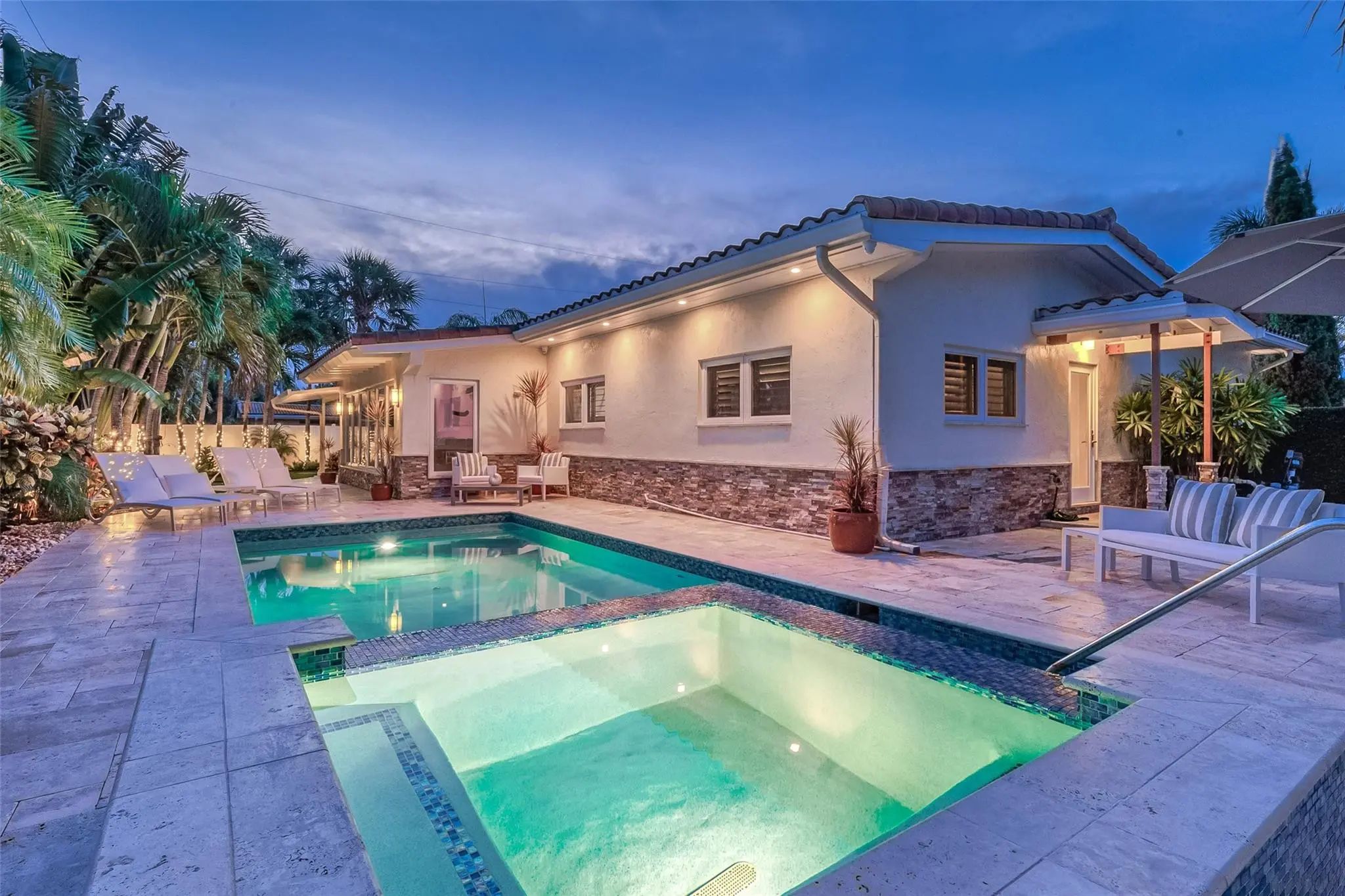 2726 Ne 25th Place, Fort Lauderdale