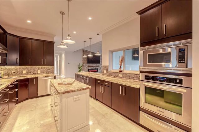 5 of 66 - 2726 Ne 25th Place, Fort Lauderdale, FL