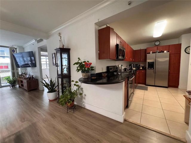 2 of 6 - 401 69th Street #407, Miami Beach, FL