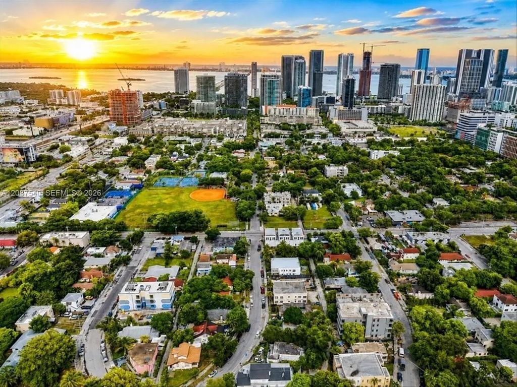 268 Nw 34th Street, Miami