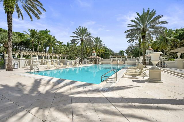 4 of 72 - 10340 Trianon Place, Wellington, FL