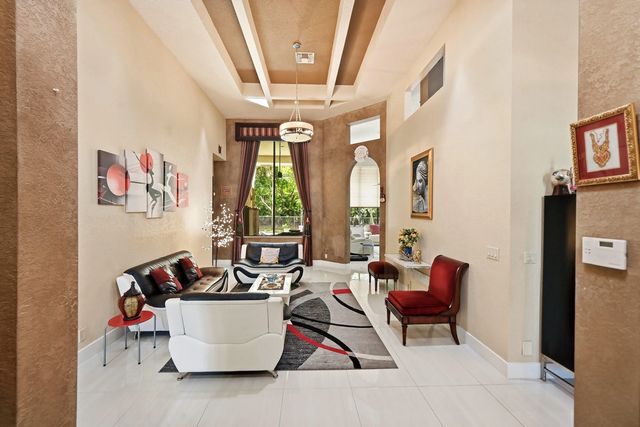5 of 72 - 10340 Trianon Place, Wellington, FL