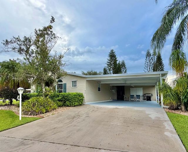 2 of 31 - 8110 9th Hole Drive, Port St. Lucie, FL