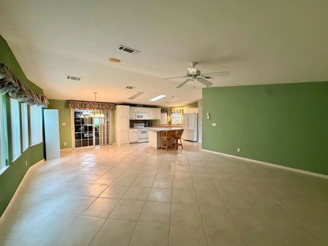 5 of 31 - 8110 9th Hole Drive, Port St. Lucie, FL
