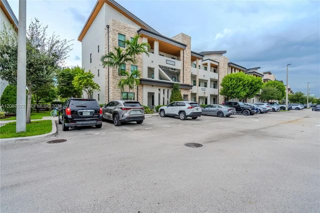 2 of 45 - 7809 Nw 104th Avenue #31, Doral, FL