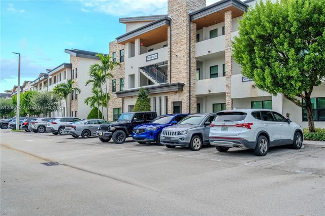4 of 45 - 7809 Nw 104th Avenue #31, Doral, FL
