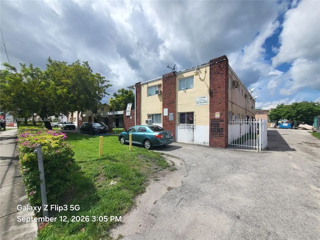 3 of 22 - 1895 Nw 35th Street, Miami, FL