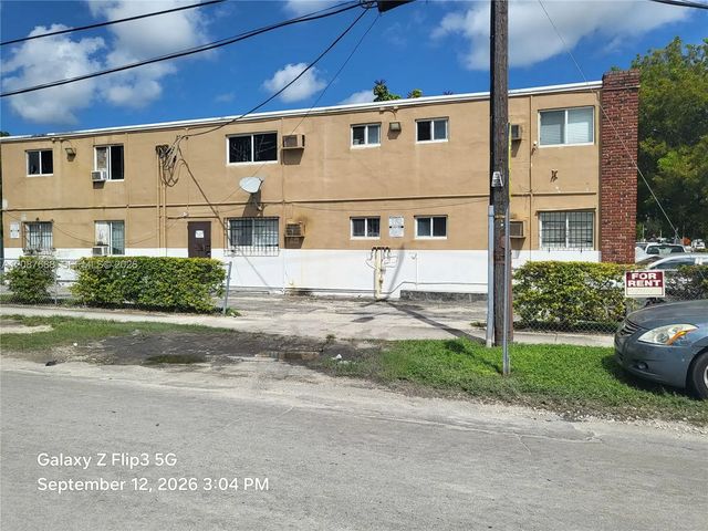 5 of 22 - 1895 Nw 35th Street, Miami, FL