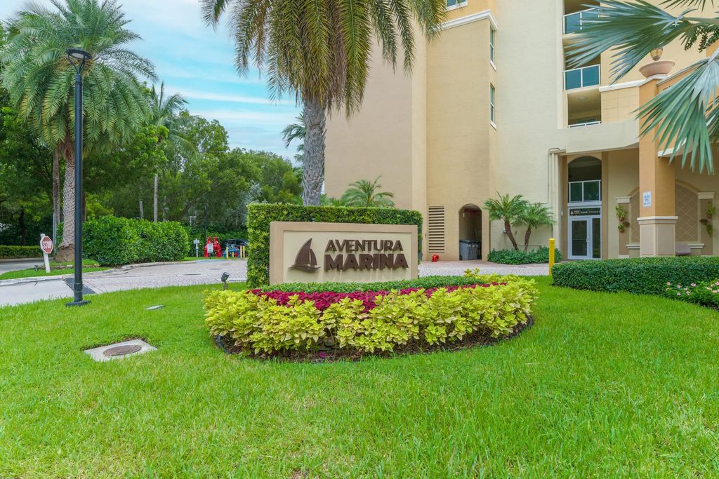 3340 Ne 190th Street #1309, Aventura