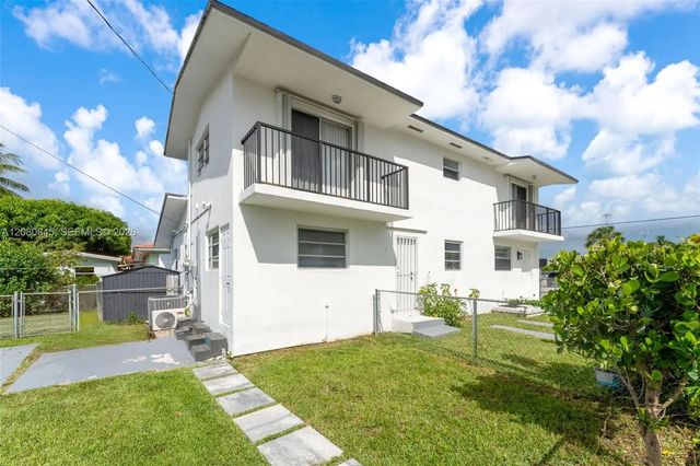 2 of 27 - 3200 Sw 88th Place, Miami, FL