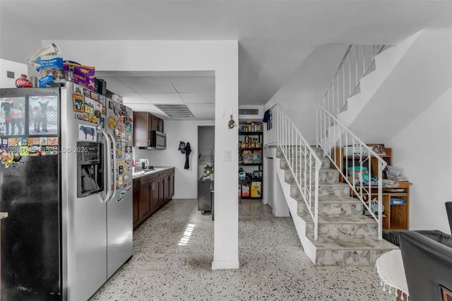 4 of 27 - 3200 Sw 88th Place, Miami, FL