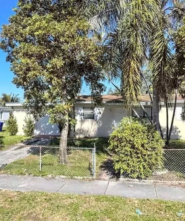 4711 Sw 31st Drive, West Park