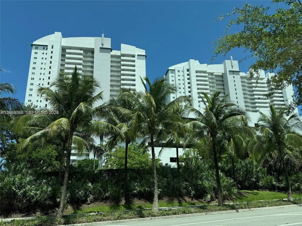 15051 Royal Oaks Lane #701, North Miami
