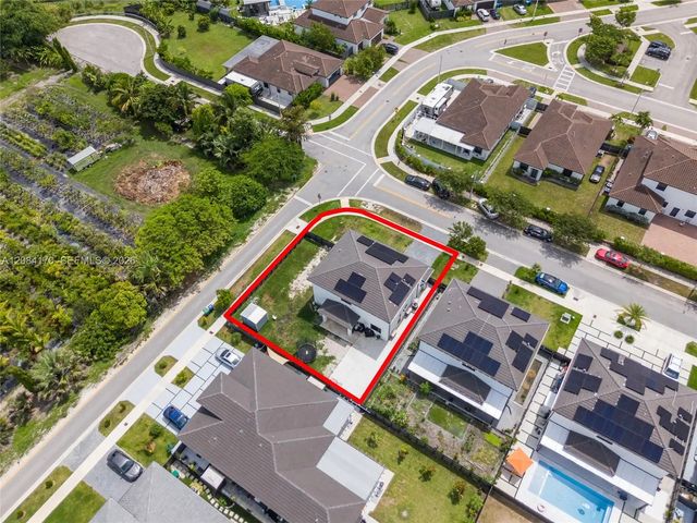 4 of 37 - 22610 Sw 129th Avenue, Miami, FL