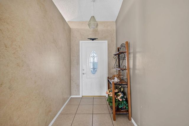 3 of 19 - 628 Stanford Lane, Port St. Lucie, FL