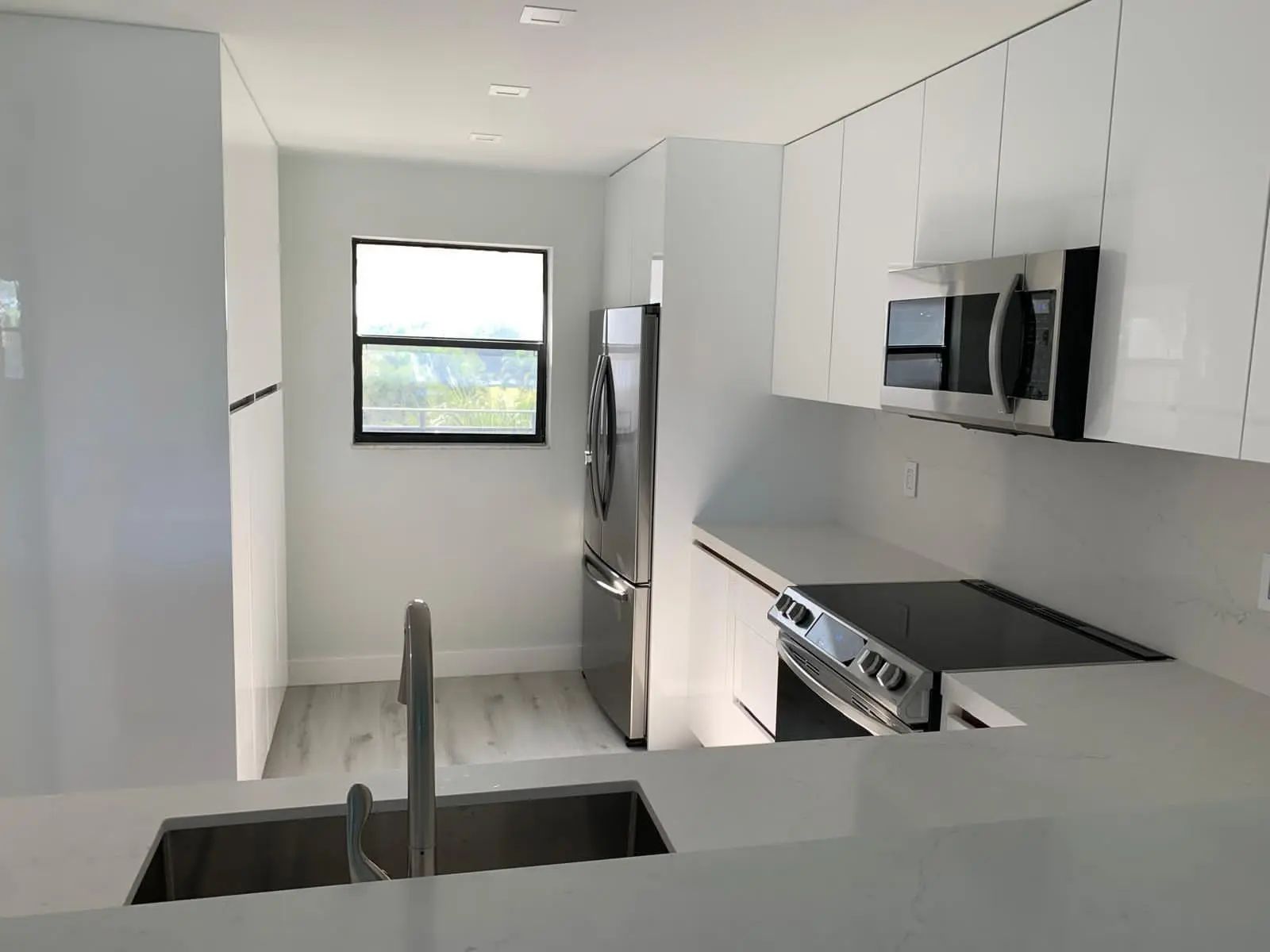 16051 Blatt Boulevard #412, Weston