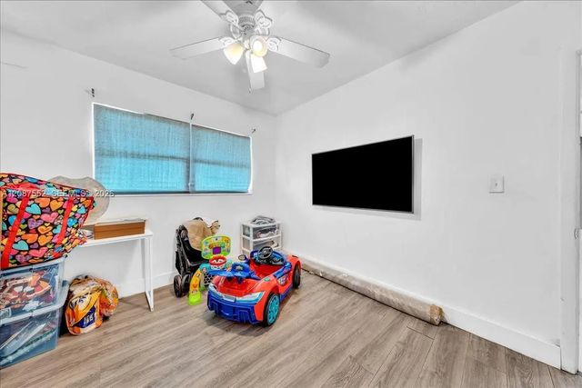 5 of 33 - 1745 Nw 189th Terrace, Miami Gardens, FL