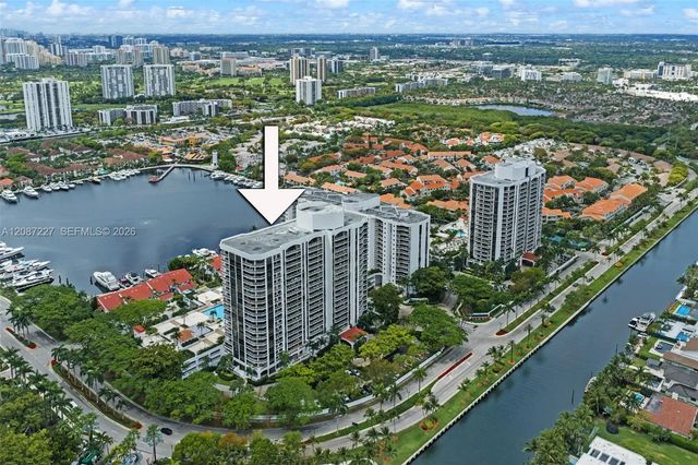 3 of 42 - 3640 Yacht Club Drive #1807, Aventura, FL