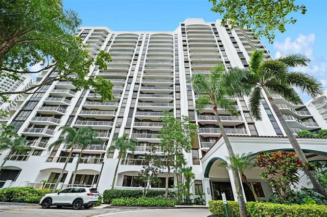 4 of 42 - 3640 Yacht Club Drive #1807, Aventura, FL