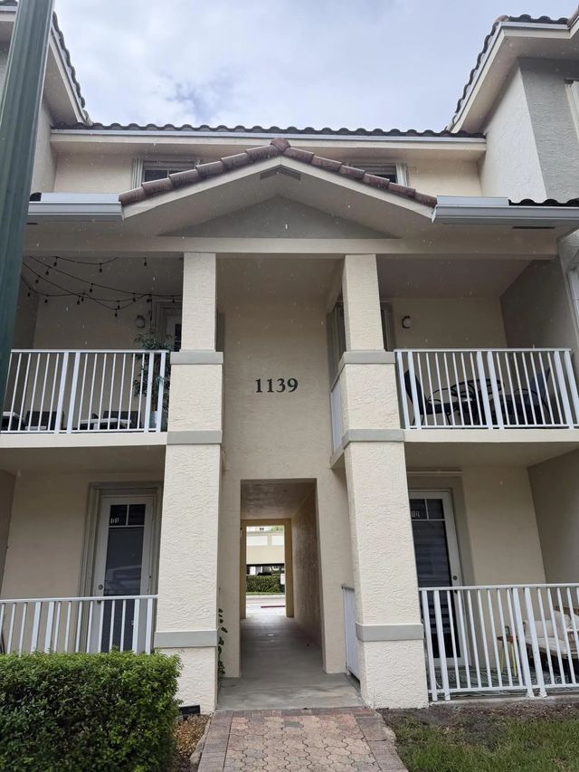 1139 Town Center Drive #25, Jupiter