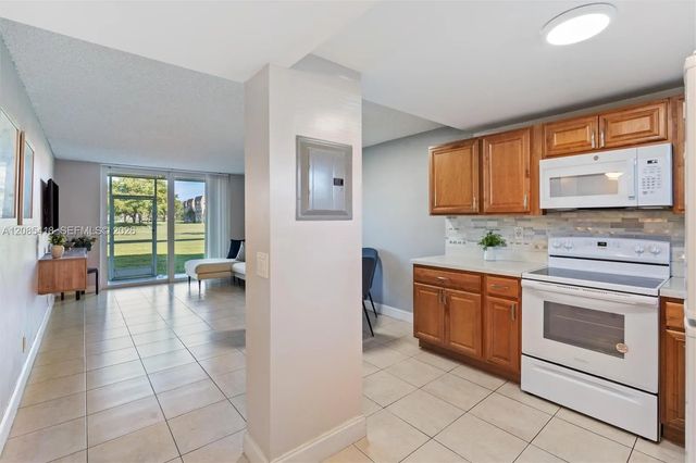 2 of 13 - 9761 Sunrise Lakes Boulevard #107, Sunrise, FL