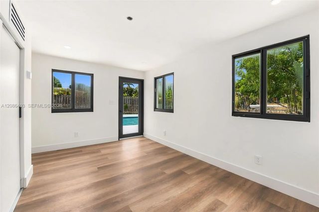 4 of 39 - 2412 Sugarloaf Lane, Fort Lauderdale, FL