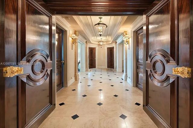 2 of 39 - 19955 Ne 38 Court #2002, Aventura, FL