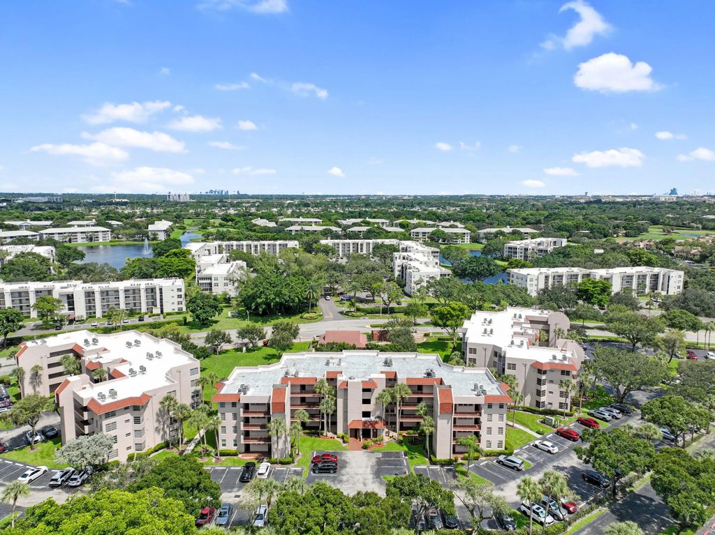 1900 Sabal Palm Drive #205, Davie