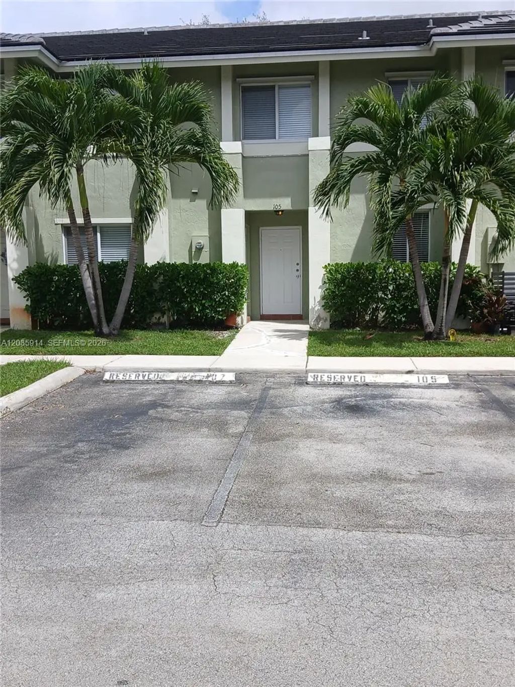 105 Hidden Ct Road #a-3, Hollywood
