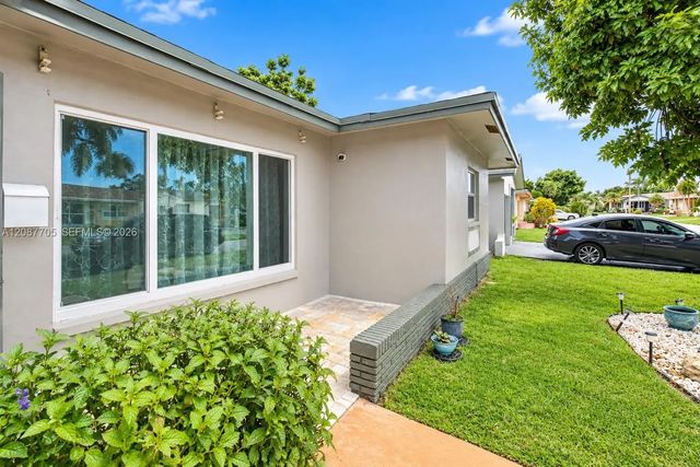4 of 25 - 7303 Nw 59th Street, Tamarac, FL