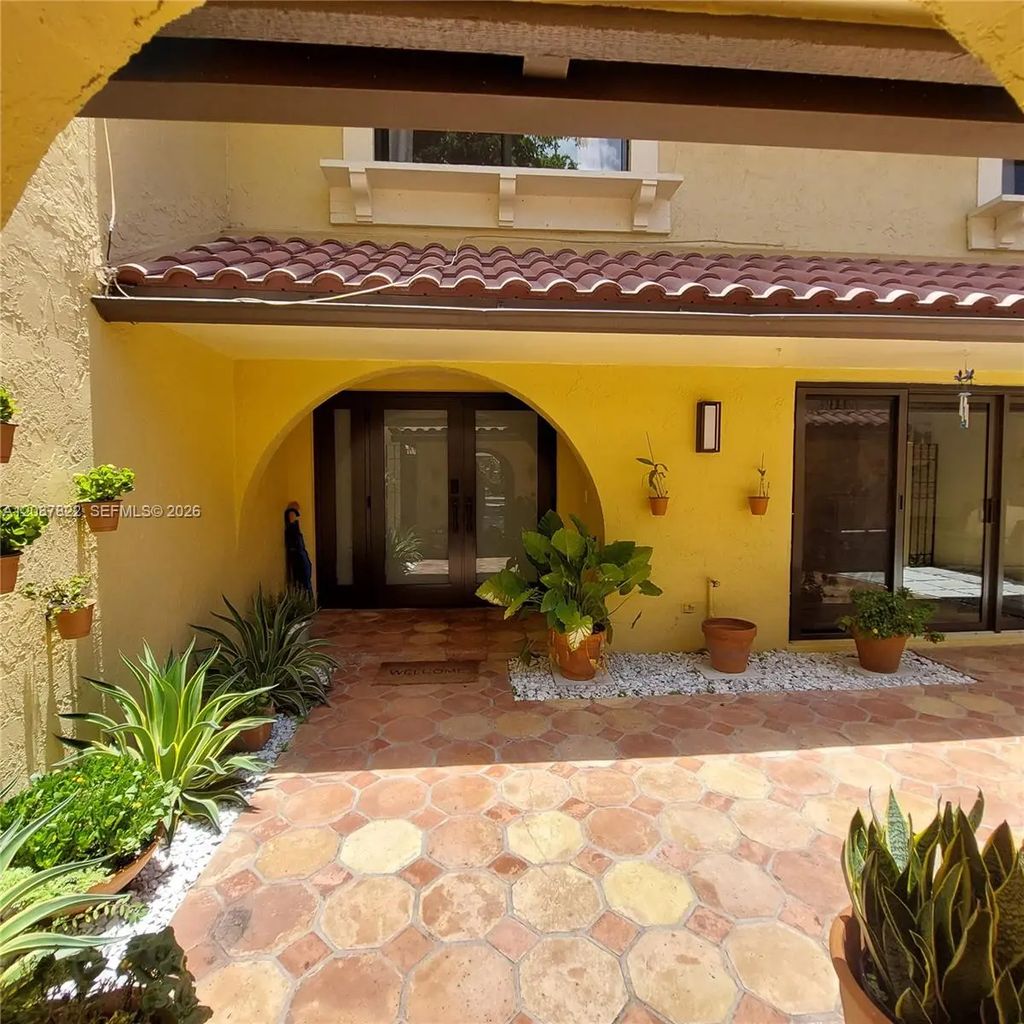 3871 Alcantara Avenue #74d, Doral