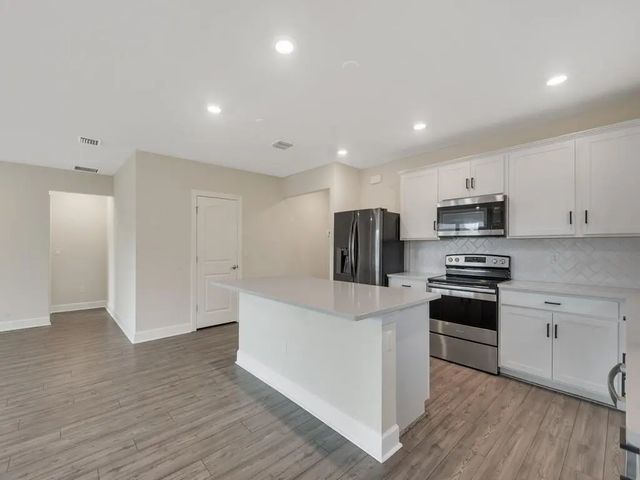 4 of 43 - 5288 Jasper Square, Vero Beach, FL